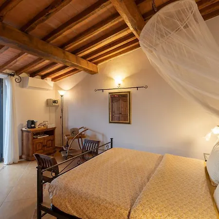 Casale Rosmarino سوفيريتو